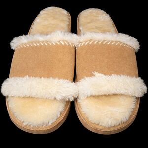 Cozy Tan and Cream Fuzzy Slippers